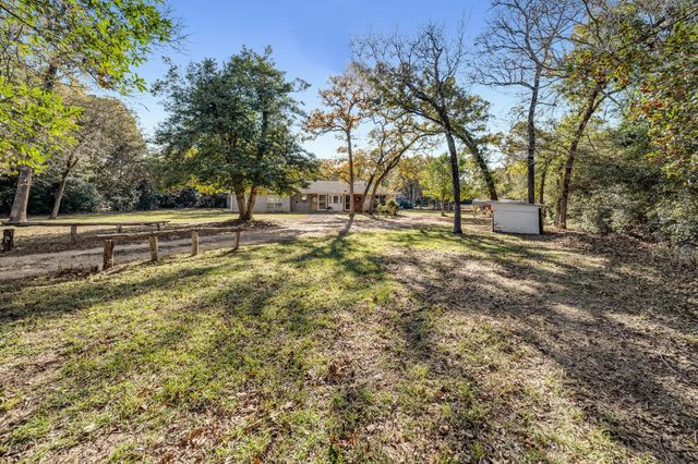6 W Trail Lane, Normangee, TX 77871