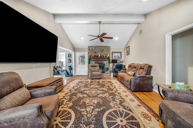 6 W Trail Lane, Normangee, TX 77871