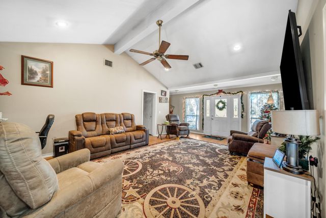 6 W Trail Lane, Normangee, TX 77871