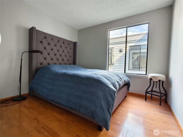 15930 NE 15th Street, Bellevue, WA 98008