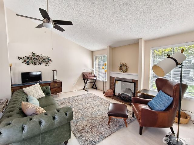 15930 NE 15th Street, Bellevue, WA 98008