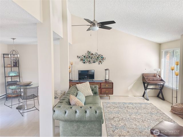 15930 NE 15th Street, Bellevue, WA 98008