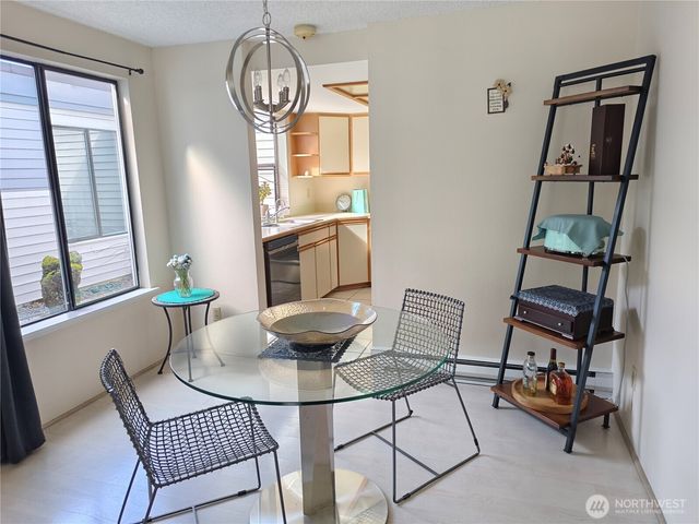 15930 NE 15th Street, Bellevue, WA 98008