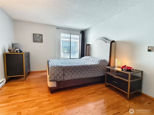 15930 NE 15th Street, Bellevue, WA 98008