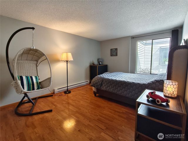 15930 NE 15th Street, Bellevue, WA 98008