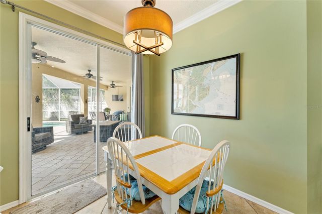 8715 HIDDEN GREEN LANE, Tampa, FL 33647