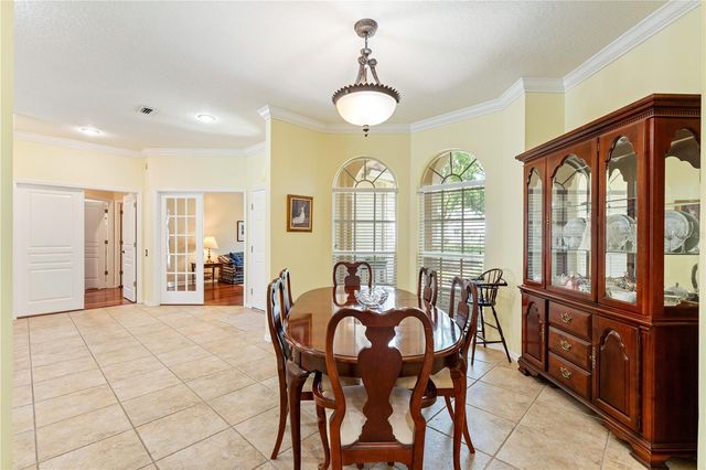 8715 HIDDEN GREEN LANE, Tampa, FL 33647