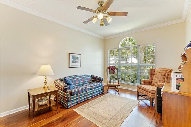 8715 HIDDEN GREEN LANE, Tampa, FL 33647