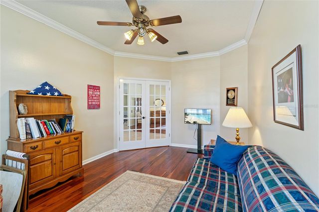 8715 HIDDEN GREEN LANE, Tampa, FL 33647