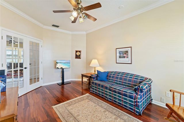 8715 HIDDEN GREEN LANE, Tampa, FL 33647