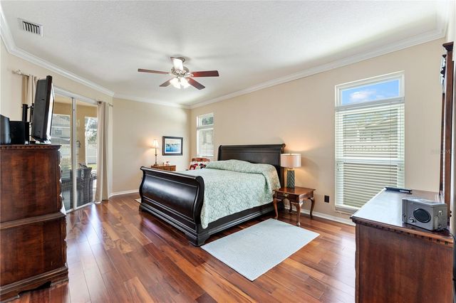 8715 HIDDEN GREEN LANE, Tampa, FL 33647