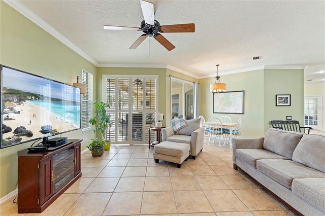 8715 HIDDEN GREEN LANE, Tampa, FL 33647