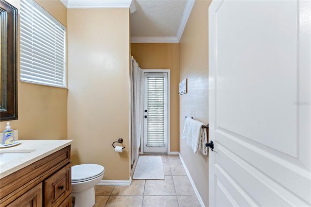 8715 HIDDEN GREEN LANE, Tampa, FL 33647