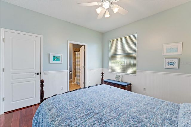 8715 HIDDEN GREEN LANE, Tampa, FL 33647