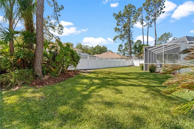 8715 HIDDEN GREEN LANE, Tampa, FL 33647