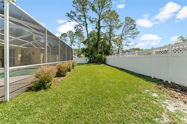 8715 HIDDEN GREEN LANE, Tampa, FL 33647