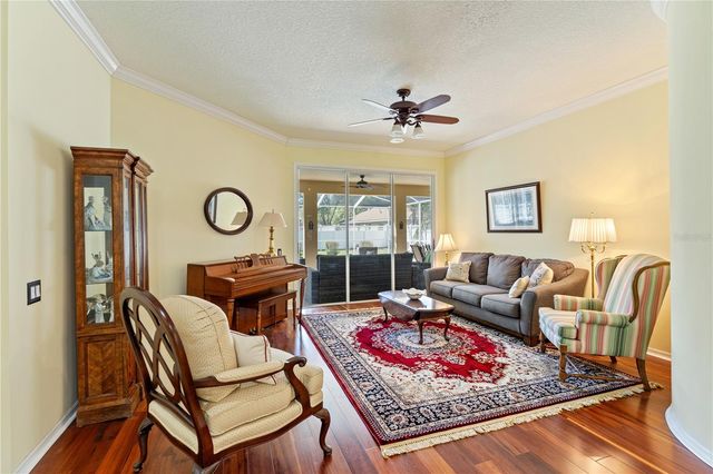 8715 HIDDEN GREEN LANE, Tampa, FL 33647