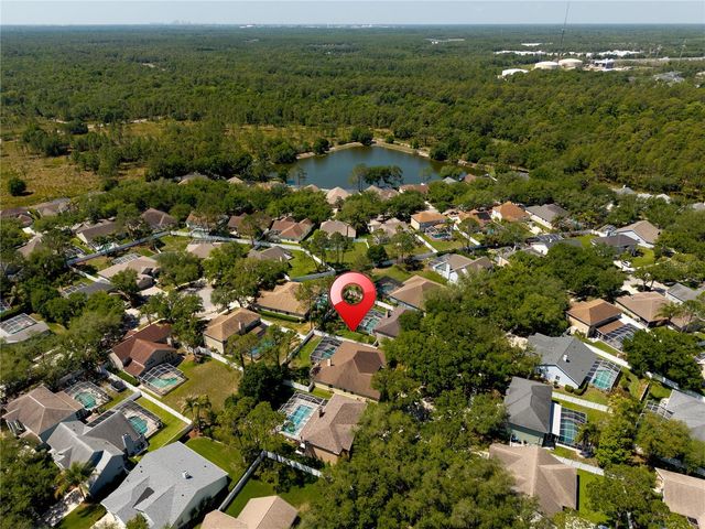 8715 HIDDEN GREEN LANE, Tampa, FL 33647