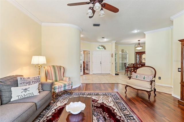 8715 HIDDEN GREEN LANE, Tampa, FL 33647