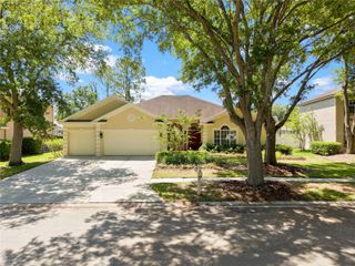 8715 HIDDEN GREEN LANE, Tampa, FL 33647