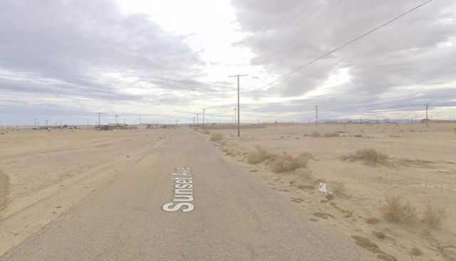 2052 Sunset Avenue, Thermal, CA 92274