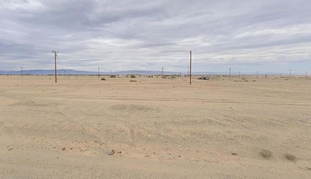 2052 Sunset Avenue, Thermal, CA 92274