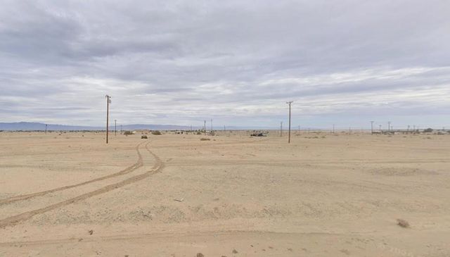 2052 Sunset Avenue, Thermal, CA 92274