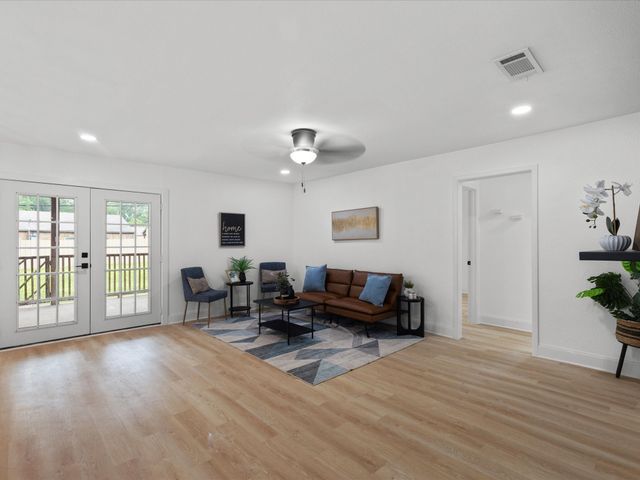 5217 Nell Street, Fort Worth, TX 76119