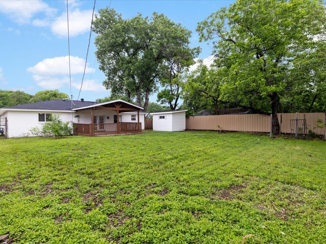 5217 Nell Street, Fort Worth, TX 76119