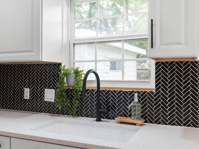 5217 Nell Street, Fort Worth, TX 76119