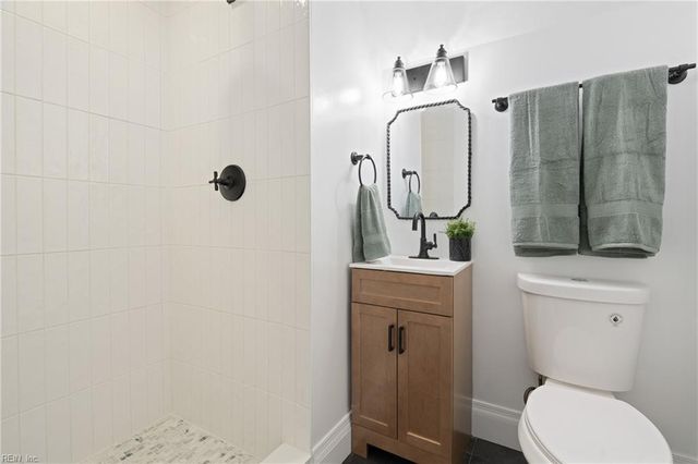 1124 Saint Brides RD W, Chesapeake, VA 23322