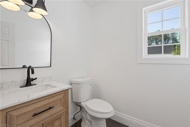 1124 Saint Brides RD W, Chesapeake, VA 23322