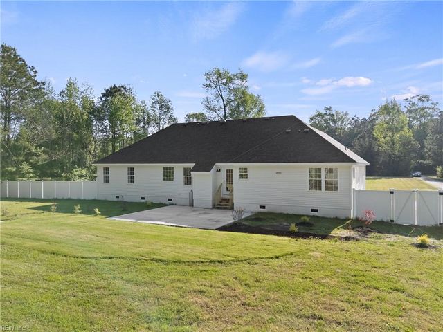 1124 Saint Brides RD W, Chesapeake, VA 23322