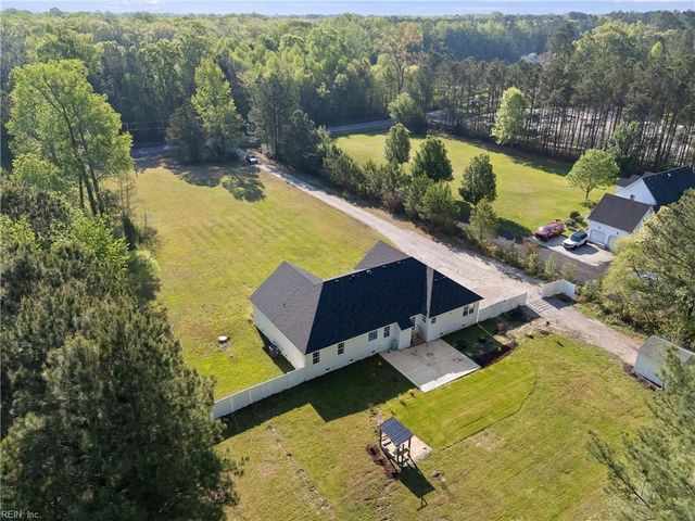 1124 Saint Brides RD W, Chesapeake, VA 23322