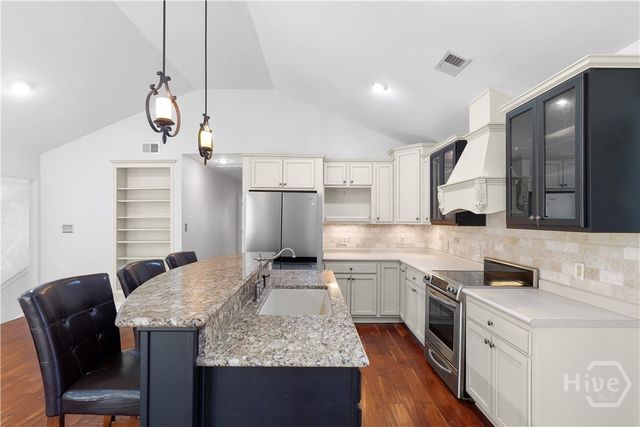 7506 Central Avenue, Savannah, GA 31406