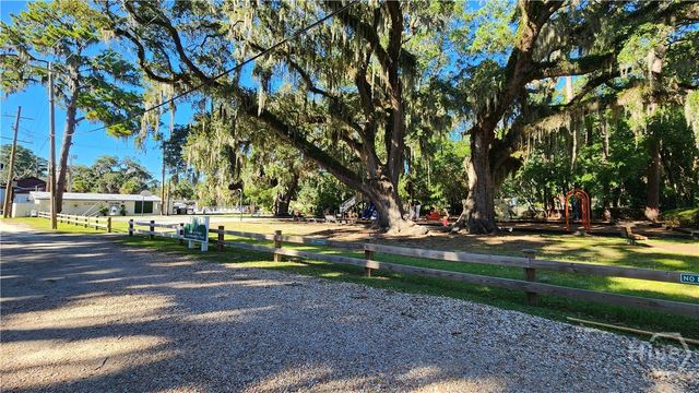 7506 Central Avenue, Savannah, GA 31406