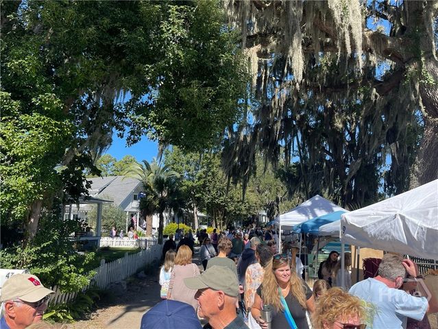 7506 Central Avenue, Savannah, GA 31406