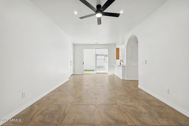 886 S Huish Drive, Gilbert, AZ 85296