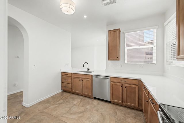 886 S Huish Drive, Gilbert, AZ 85296