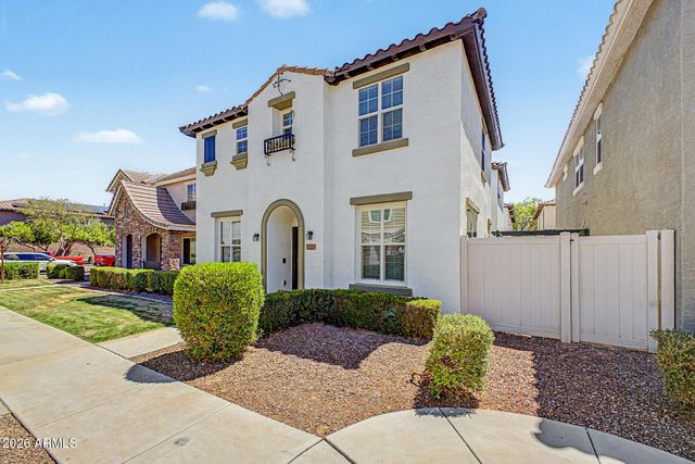 886 S Huish Drive, Gilbert, AZ 85296