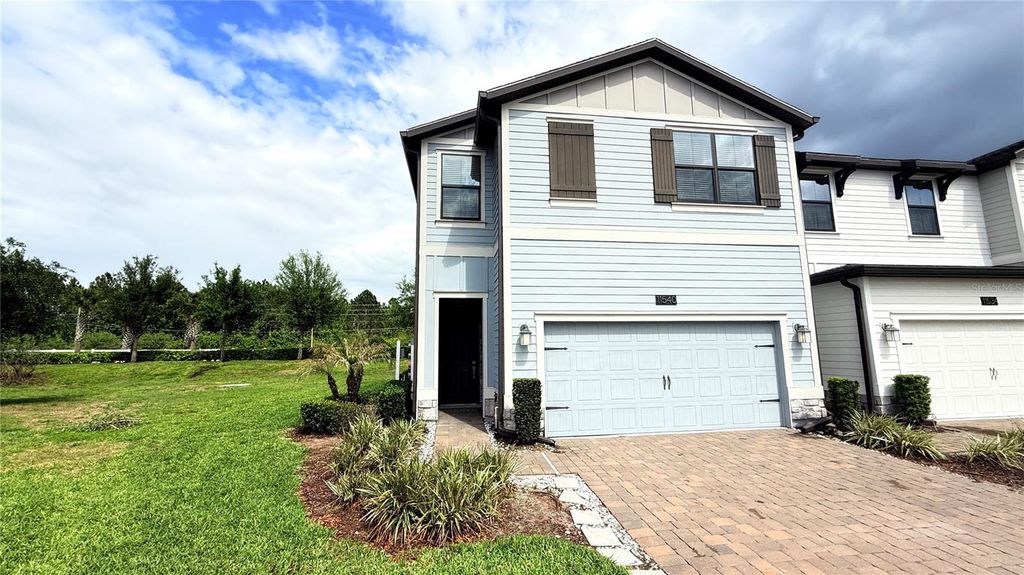 Image 1 of property listing at 11540 WHISTLING PINE WAY, Orlando, FL 32832