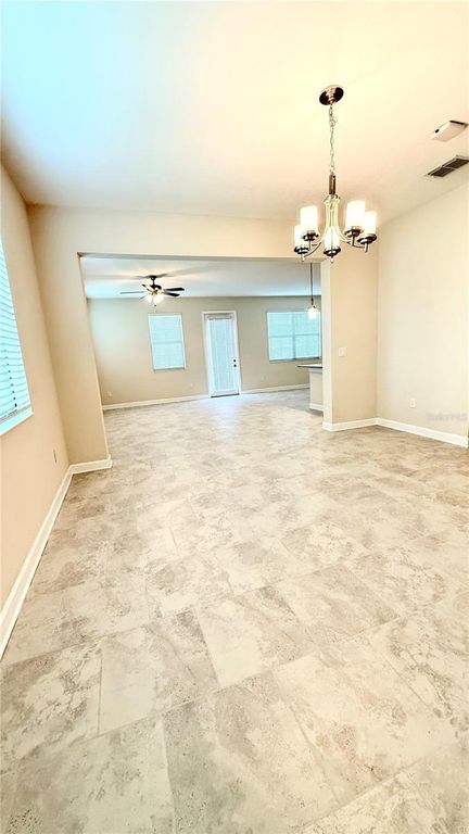 Image 13 of property listing at 11540 WHISTLING PINE WAY, Orlando, FL 32832