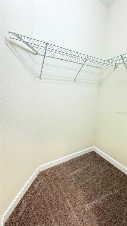 Image 16 of property listing at 11540 WHISTLING PINE WAY, Orlando, FL 32832