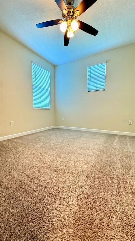 Image 18 of property listing at 11540 WHISTLING PINE WAY, Orlando, FL 32832