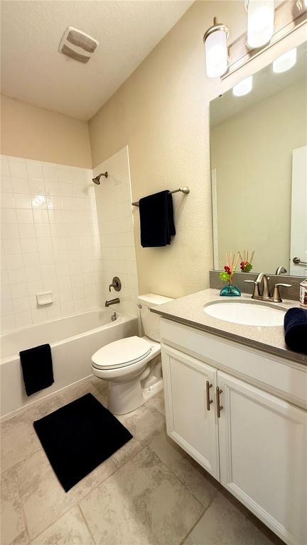 Image 28 of property listing at 11540 WHISTLING PINE WAY, Orlando, FL 32832