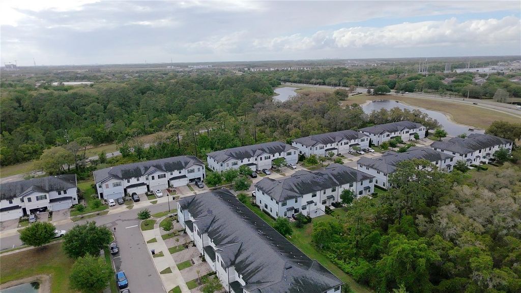 Image 42 of property listing at 11540 WHISTLING PINE WAY, Orlando, FL 32832