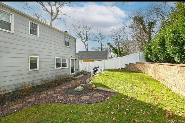 257 Melville Road, South Huntington, NY 11746