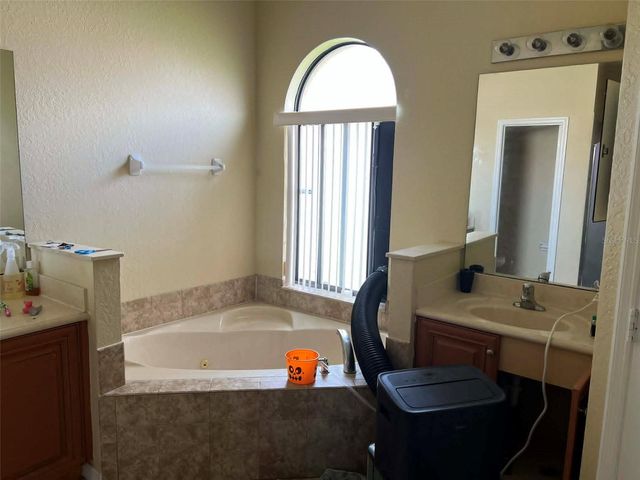 442 CARAWAY DRIVE, Kissimmee, FL 34759