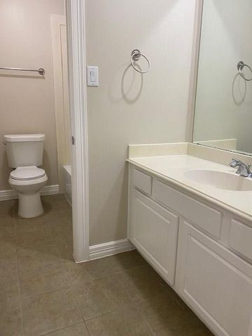 2811 Cresthollow Lane, Houston, TX 77082
