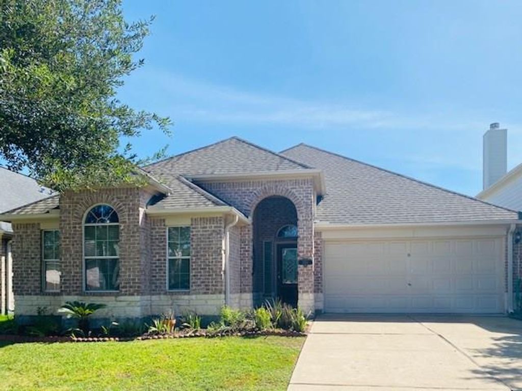 2811 Cresthollow Lane, Houston, TX 77082